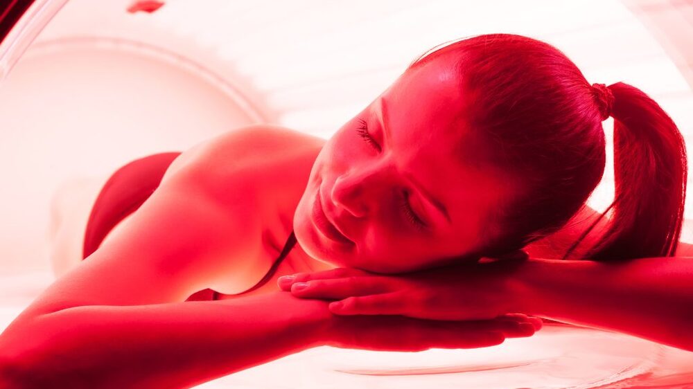 The Trifecta Pro 450 red light bed &mdash; what to expect in your first session
